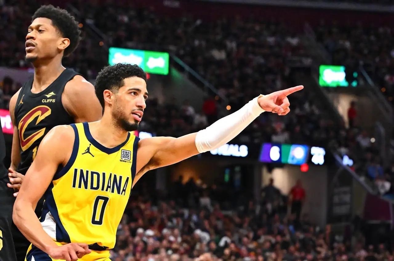 欧宝体育官网登录-赛地聚焦：NBA季后赛国际比赛日热度飙升；罗马篮板制胜；赛场秩序良好；临场指挥获称赞