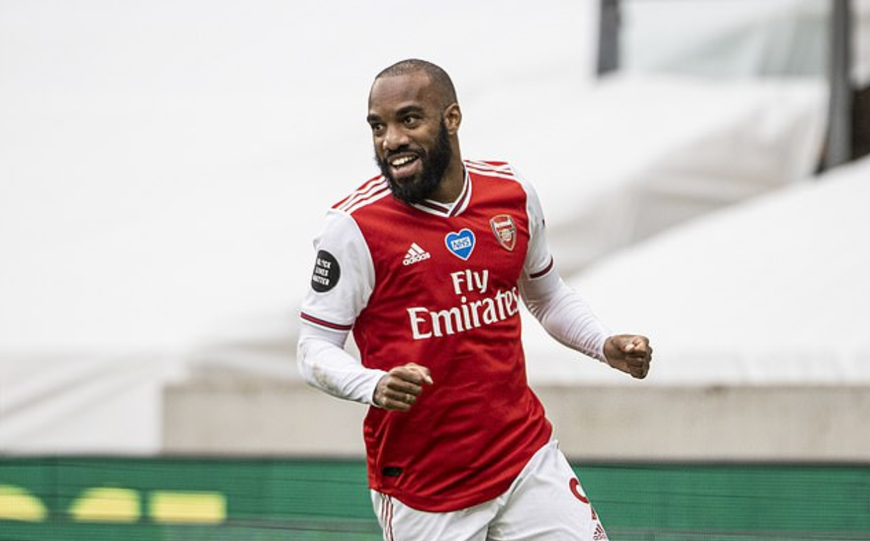 欧宝体育官网登录-窗口期足总杯传出新动向，尤文图斯回应争议，管理层表态：底气十足，轮换策略成焦点